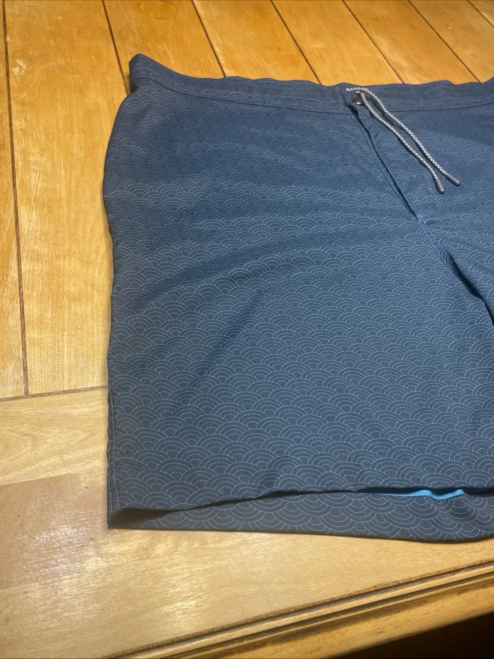 Mack Weldon athletic shorts